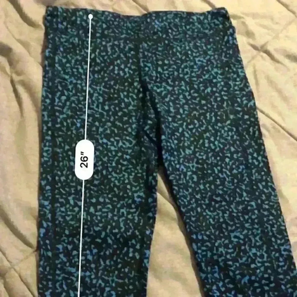 Under Armour UA Blue‎ and Black Compression Crop Capri Leggings - Picture 4 of 5